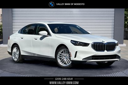 New 2024 BMW 530i xDrive w/ Convenience Package