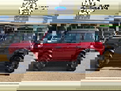 New 2025 Ford Bronco 4-Door w/ Sasquatch Package