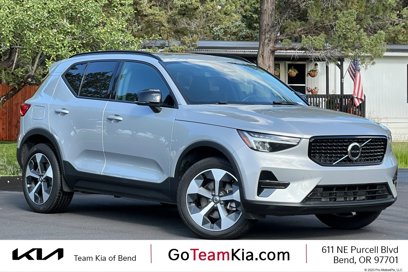 Used 2024 Volvo XC40 B5 Core