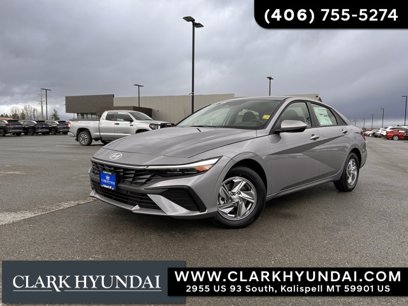 New 2025 Hyundai Elantra SE