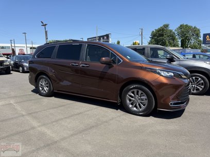 Certified 2023 Toyota Sienna XLE w/ XLE Plus Package