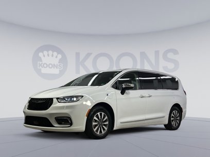 Used 2023 Chrysler Pacifica Limited
