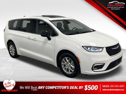 New 2026 Chrysler Pacifica Select
