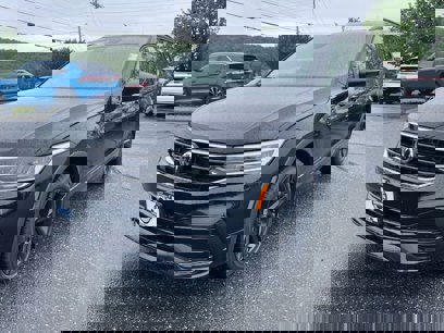 New 2024 Volkswagen Tiguan SE R-Line