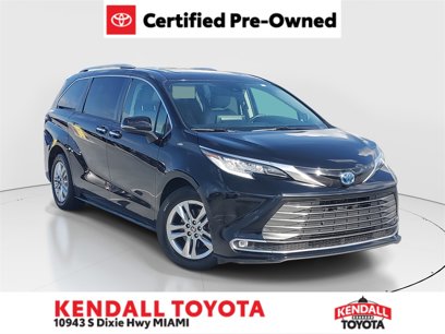 Certified 2022 Toyota Sienna Limited