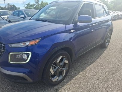 Used 2020 Hyundai Venue SEL w/ Convenience + Premium Package
