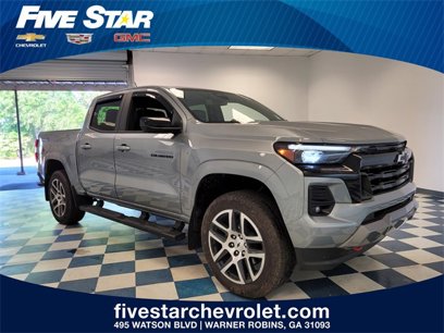 Used 2024 Chevrolet Colorado Z71 w/ Z71 Convenience Package 2