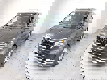 Used 2023 Kia Carnival LX