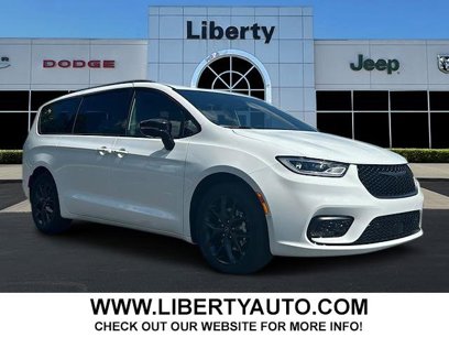 New 2026 Chrysler Pacifica Limited