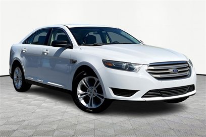 Used 2015 Ford Taurus SE