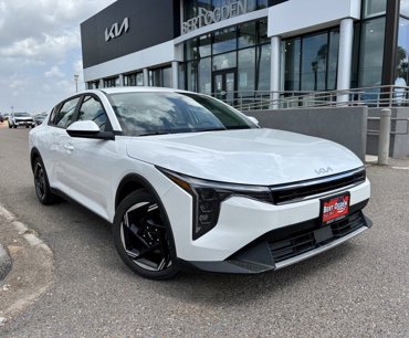 New 2025 Kia K4 EX