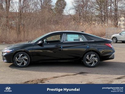 New 2025 Hyundai Elantra Limited