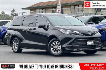 Certified 2023 Toyota Sienna LE
