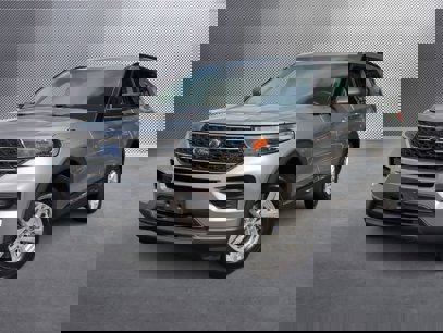 Used 2022 Ford Explorer XLT w/ Class IV Trailer Tow Package