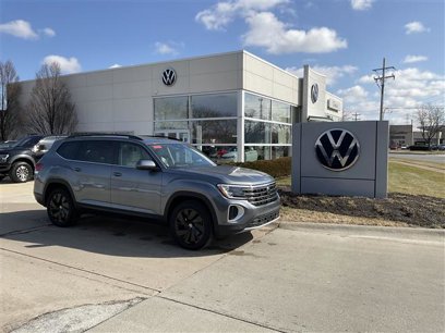 New 2025 Volkswagen Atlas SE