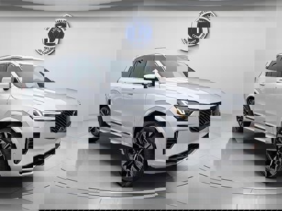 New 2025 Volvo XC90 B6 Plus