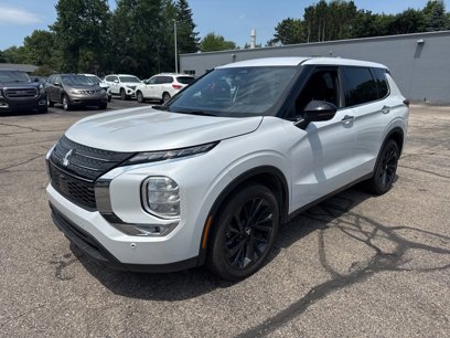 Used 2023 Mitsubishi Outlander SE