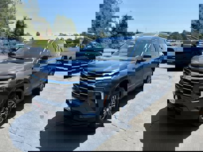New 2025 Chevrolet Traverse LT w/ Enhanced Driving Package