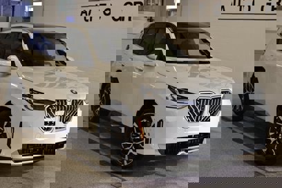 New 2025 BMW X3 xDrive30 w/ Premium Package