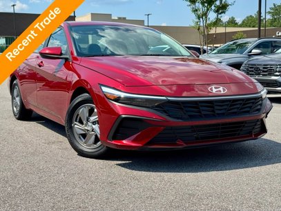 Certified 2025 Hyundai Elantra SE