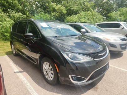 Used 2018 Chrysler Pacifica Touring-L w/ Advanced Safetytec Group
