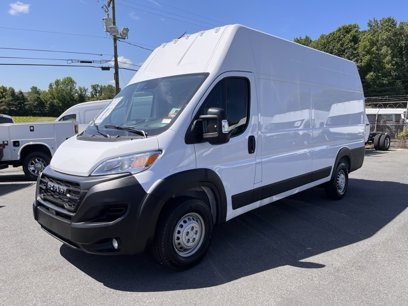 New 2024 RAM ProMaster 3500 w/ Convenience Group