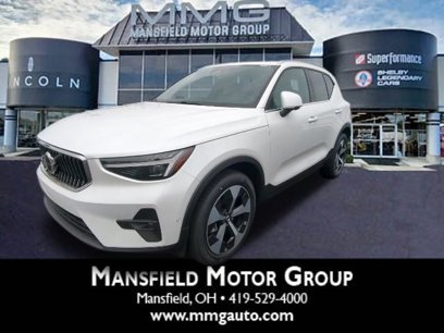 New 2025 Volvo XC40 B5 Plus w/ Protection Package Premier