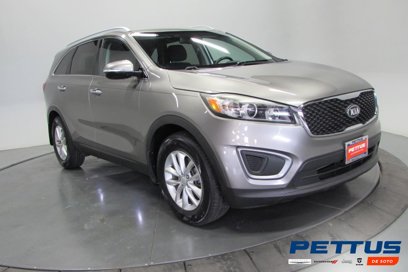 Used 2016 Kia Sorento LX w/ LX Convenience Package