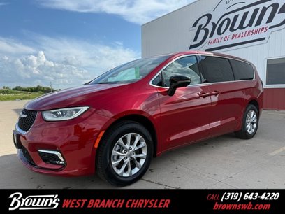 New 2025 Chrysler Pacifica Select