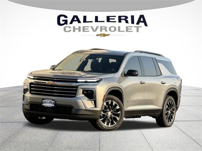 New 2025 Chevrolet Traverse LT w/ Sun and Wheel Package