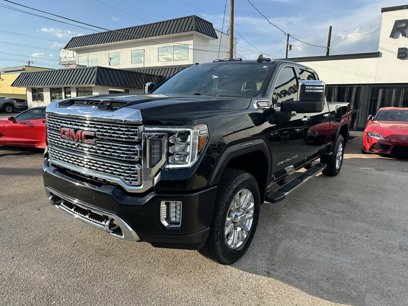 Used 2021 GMC Sierra 2500 Denali w/ Denali Ultimate Package