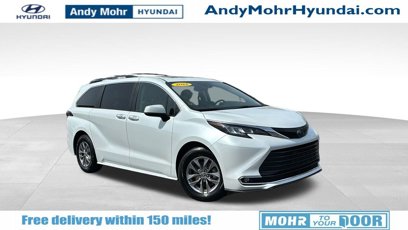 Used 2022 Toyota Sienna XLE