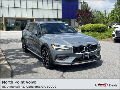 Certified 2022 Volvo V60 T5 Cross Country w/ Lounge Package