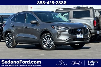 New 2025 Ford Escape SE w/ PHEV Premium Package