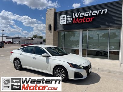 Used 2023 Nissan Altima 2.5 SV