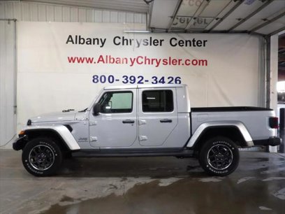 Certified 2023 Jeep Gladiator Overland w/ Popular Equipment Package