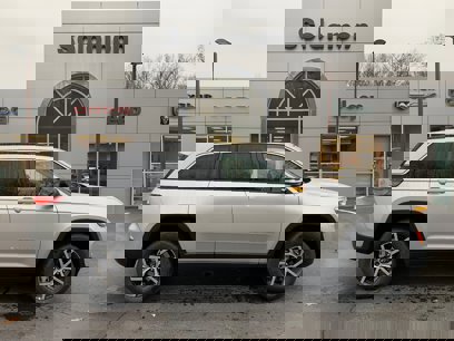 New 2025 Jeep Grand Cherokee Limited w/ Luxury Tech Group II