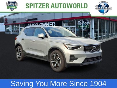 Used 2025 Volvo XC40 B5 Core