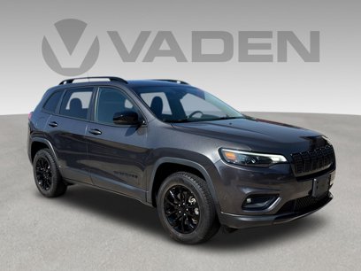 Used 2023 Jeep Cherokee Altitude Lux