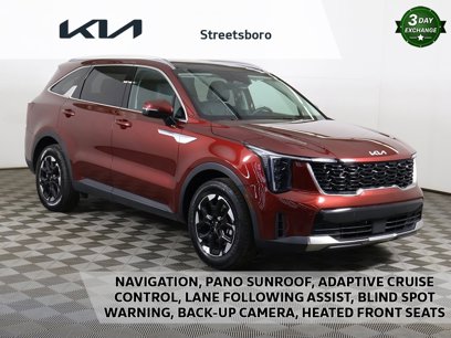 Certified 2025 Kia Sorento S w/ Panoramic Sunroof Package
