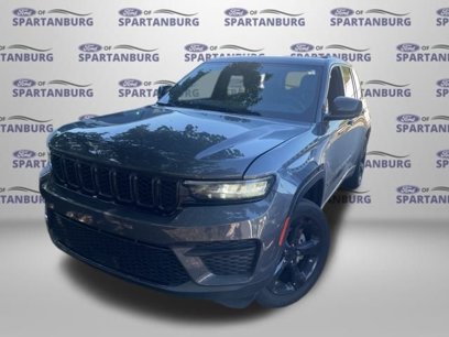 Used 2023 Jeep Grand Cherokee Altitude