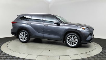 Used 2023 Toyota Highlander L