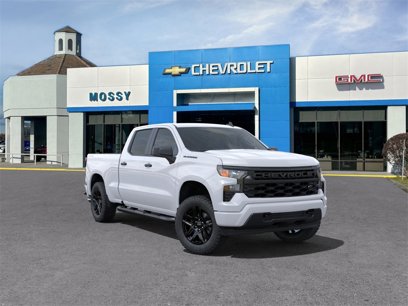 New 2025 Chevrolet Silverado 1500 Custom w/ Turbomax Blackout Package