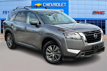 Used 2022 Nissan Pathfinder SV