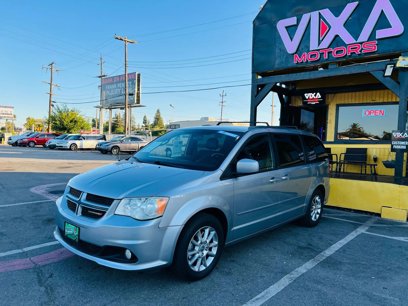 Used 2013 Dodge Grand Caravan R/T