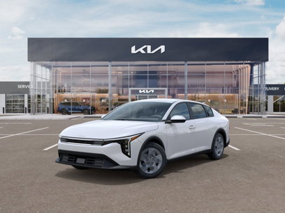 New 2025 Kia K4 LX