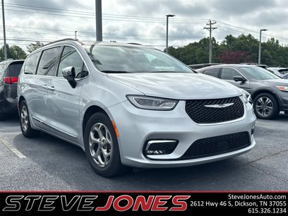 Used 2023 Chrysler Pacifica Limited
