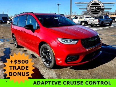 New 2025 Chrysler Pacifica Limited