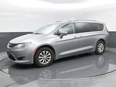 Used 2019 Chrysler Pacifica Touring-L
