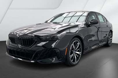 New 2025 BMW 550e xDrive w/ Premium Package